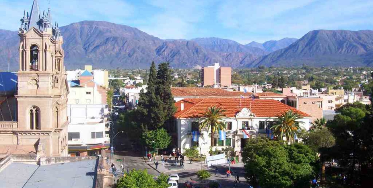 El gobierno de La Rioja ratificó las medidas de "no flexibilización de la cuarentena"