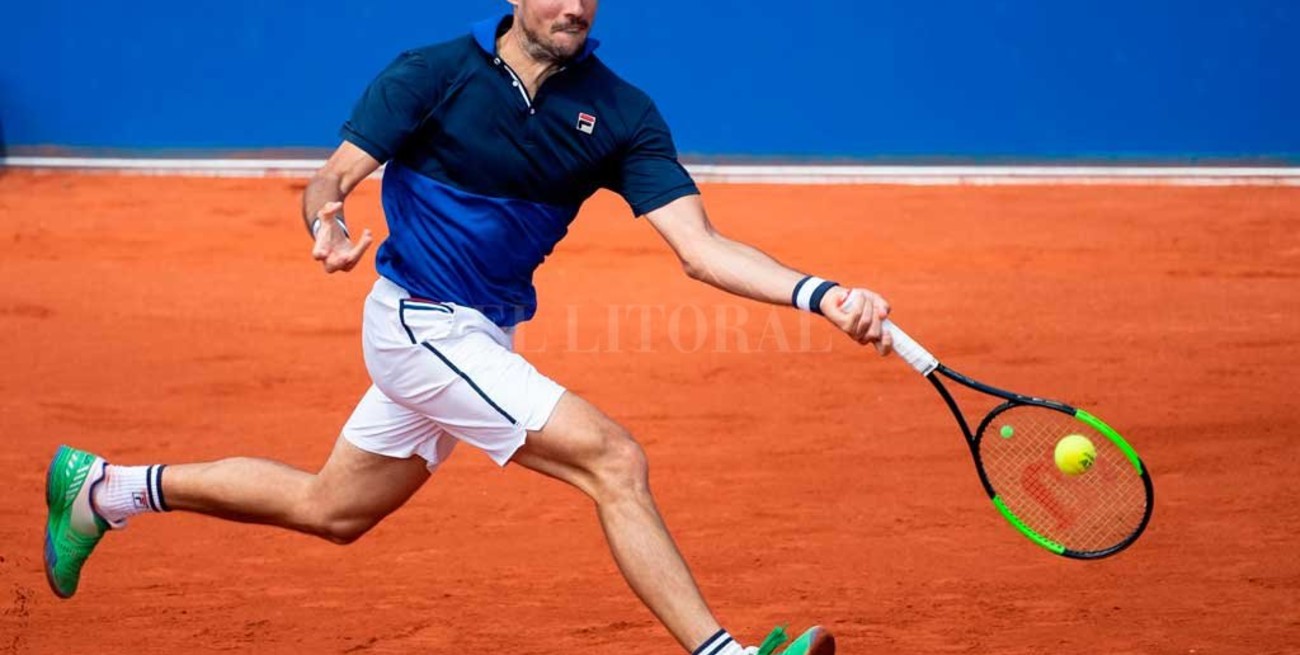 Pella avanza en Roland Garros