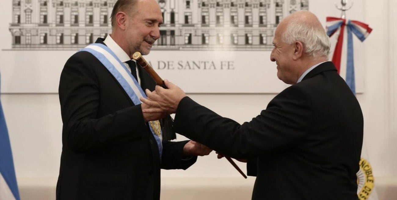 Perotti recibió los atributos de mando