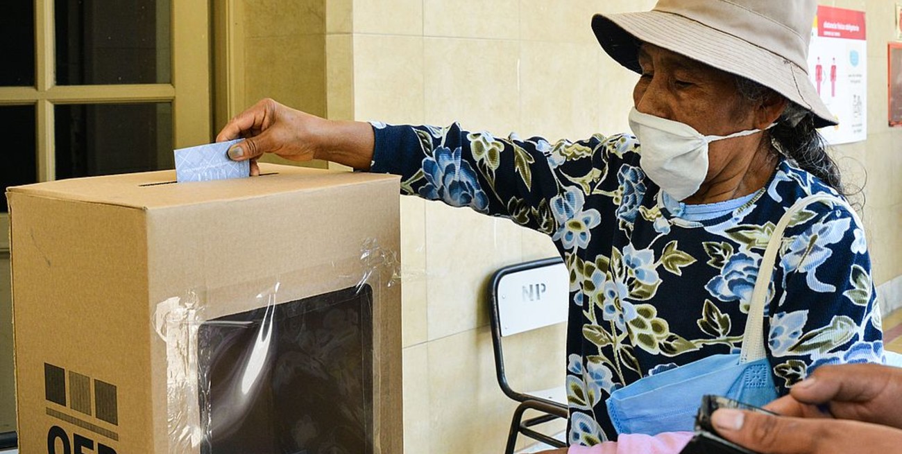 Alta afluencia de votantes bolivianos en Rosario