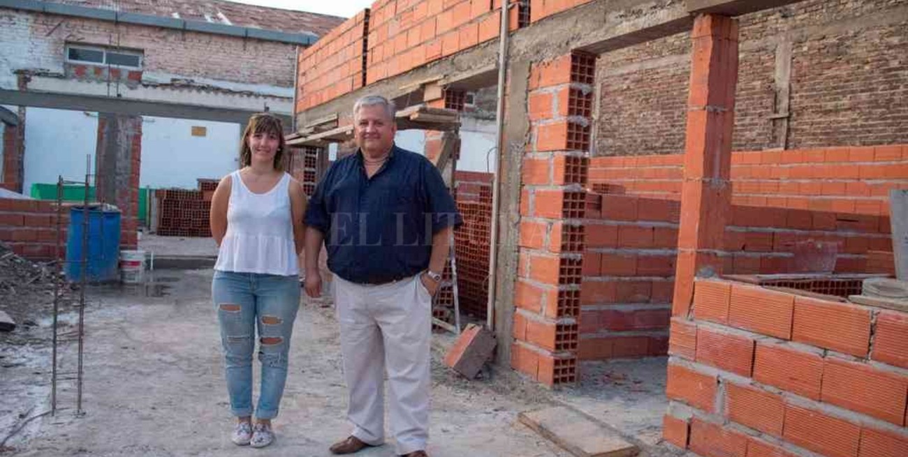 Amaro González anuncia importantes inversiones en materia educativa 