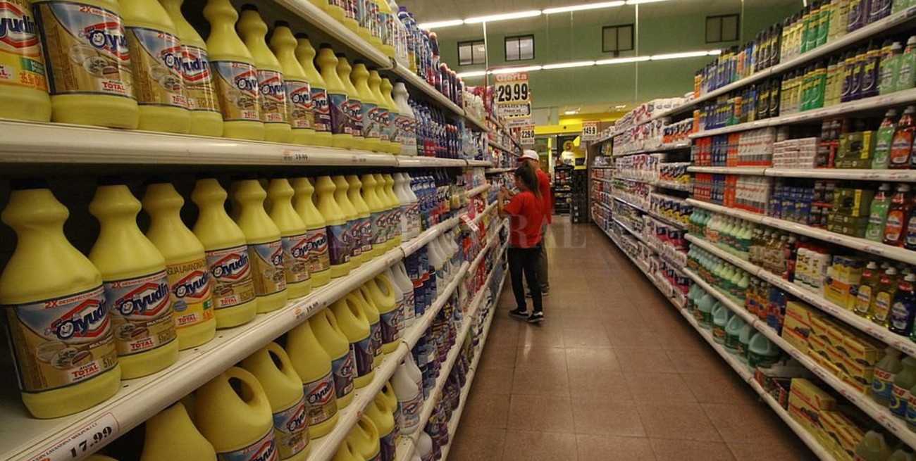 La inflación de febrero fue de 2% y acumuló 50,3% en el último año