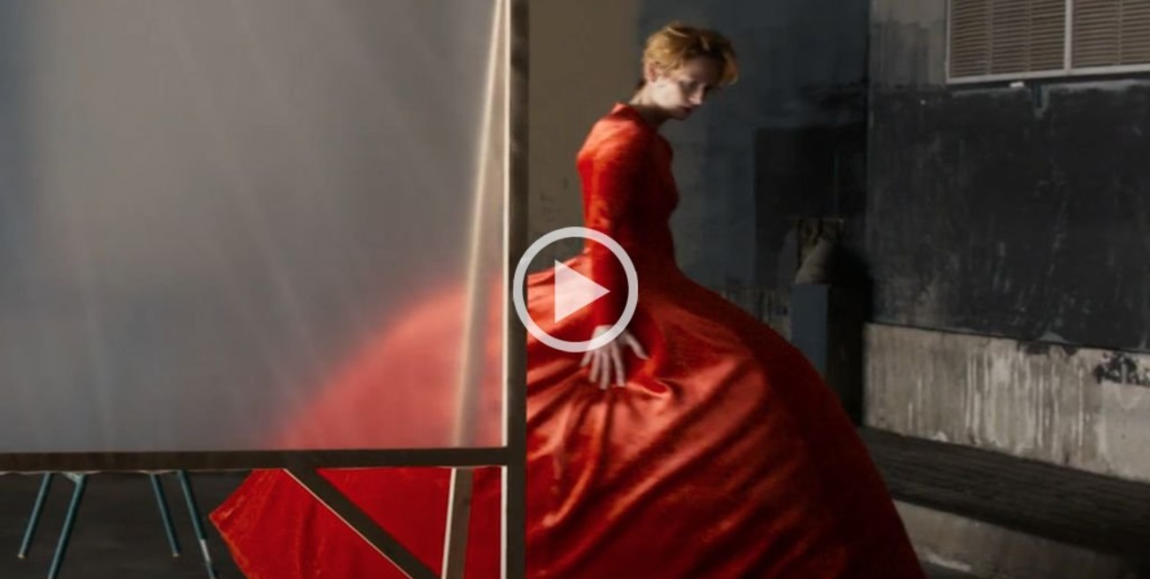 Tilda Swinton debuta como la primera "Chica Almodóvar" de habla inglesa