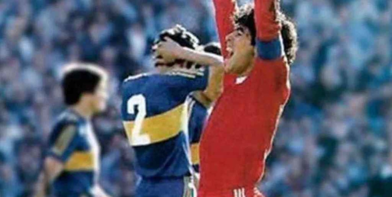 Hace 40 años, Maradona bailaba a Boca 