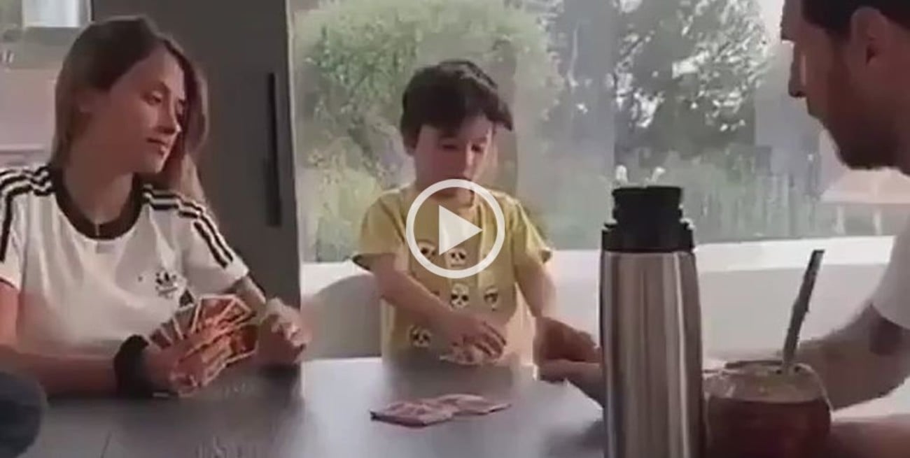 Video: La familia Messi jugó al UNO y Lio hizo perder a Mateo