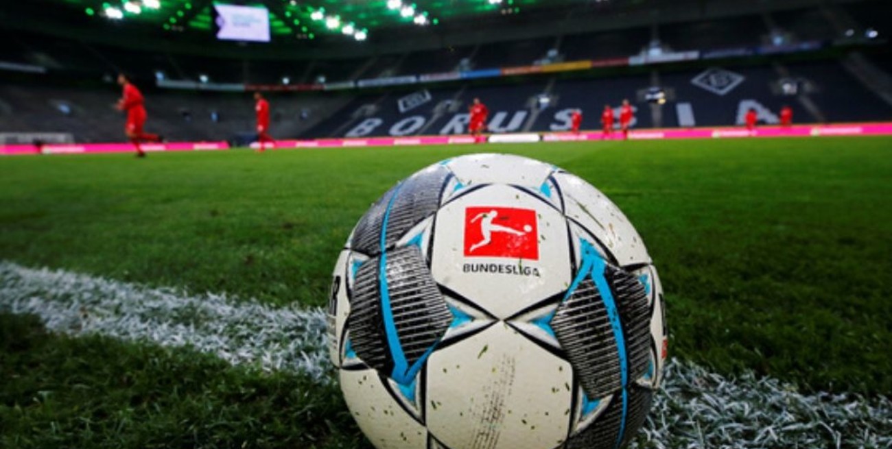 Clubes de la Bundesliga analizan reducir el sueldo de sus futbolistas