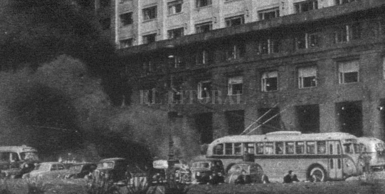 "Cristo vence" a 65 años del bombardeo a Plaza de Mayo 