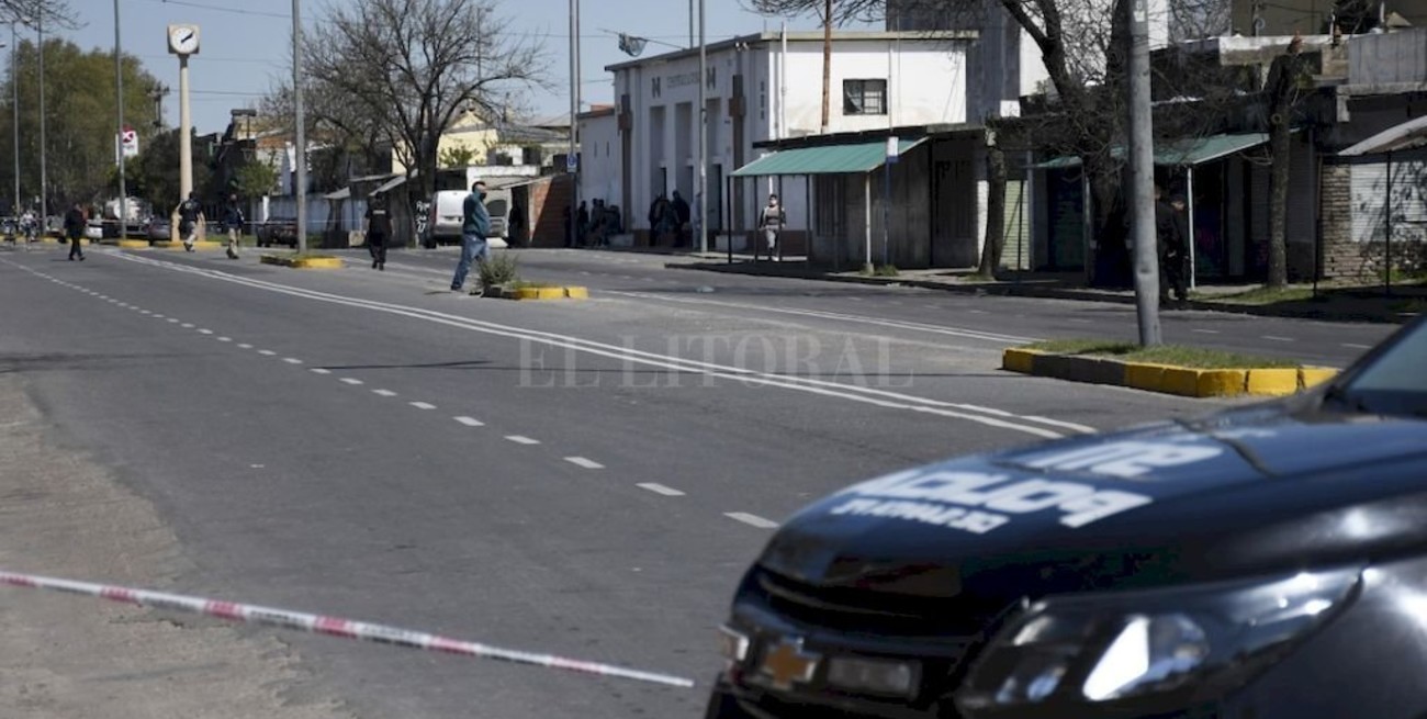 Rosario: lo hirieron de bala a la salida de un entierro en La Piedad