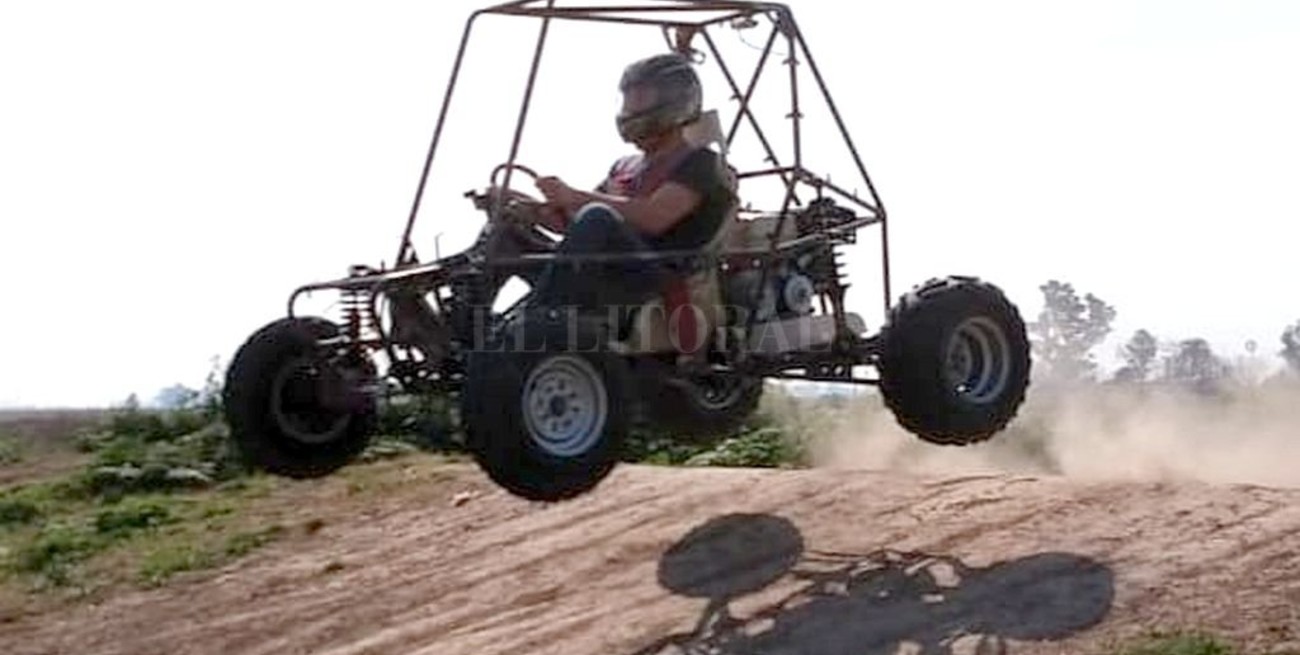 Alumnos de una escuela técnica fabricaron un vehículo todo terreno