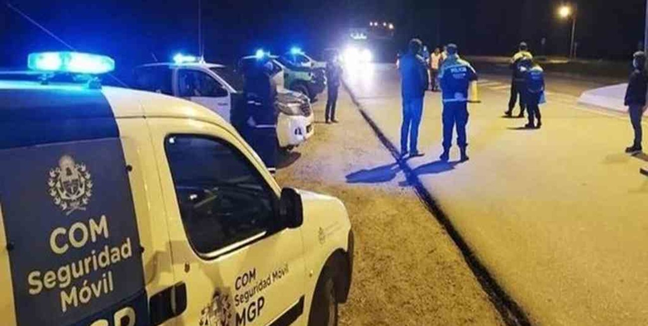 Está embarazada de mellizos, y tuvo que dormir en la ruta porque no la dejaron ingresar a Mar del Plata