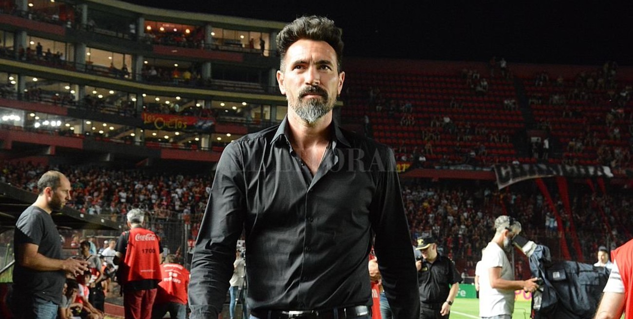 Eduardo Domínguez vuelve a ser director técnico de Colón