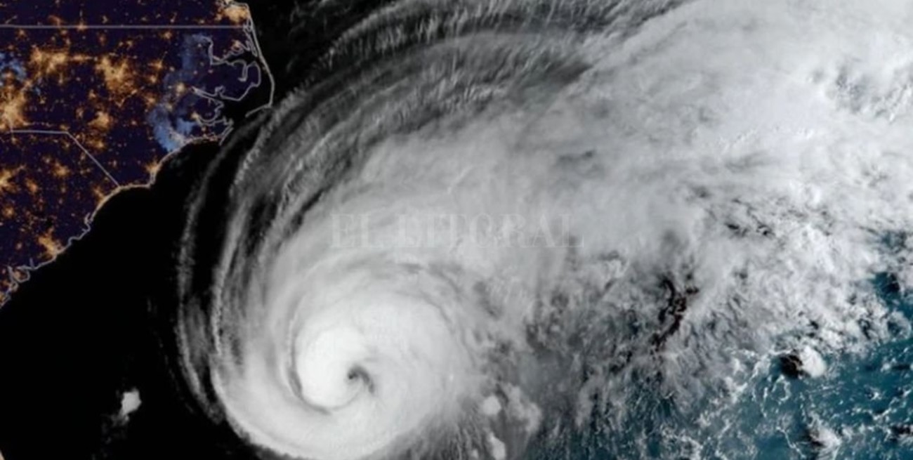 El huracán Humberto sube a a categoría 2 en su trayecto hacia las Bermudas