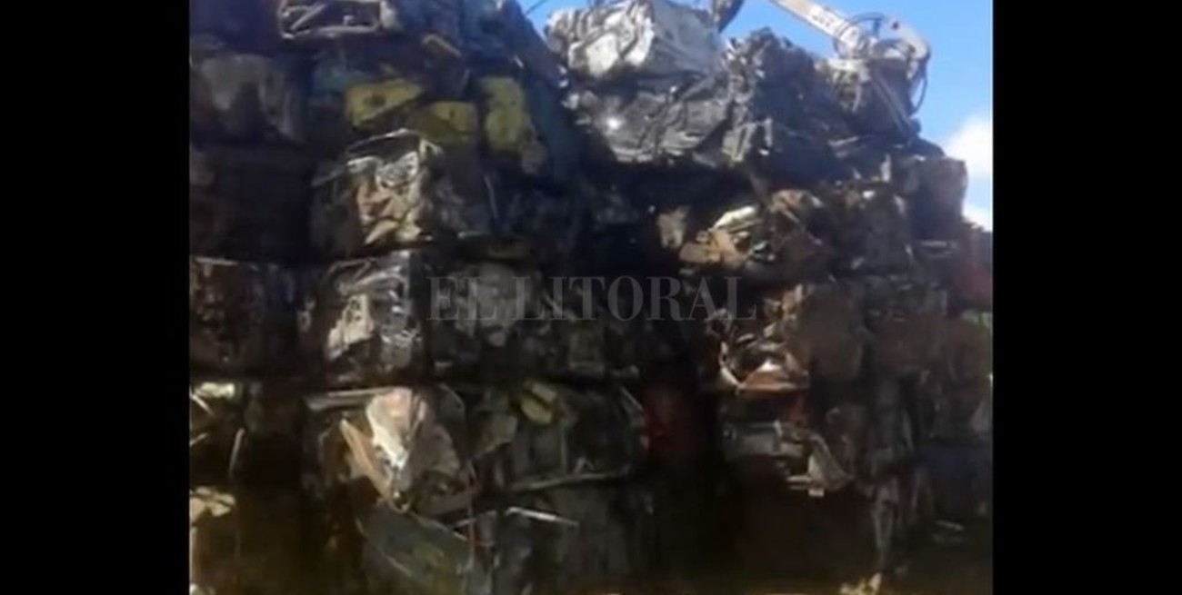 La provincia compactó más de 10 mil vehículos y móviles policiales en desuso