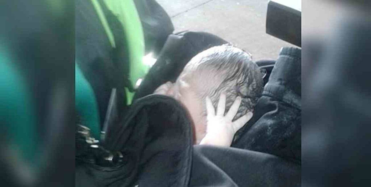 Misiones: con ayuda de una policía, una mujer dio a luz en la Terminal de Transferencia