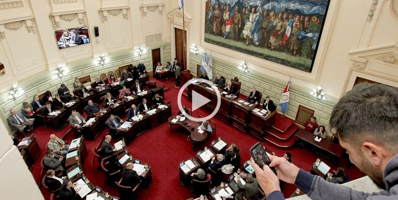 La reforma constitucional seguirá en las comisiones de Diputados