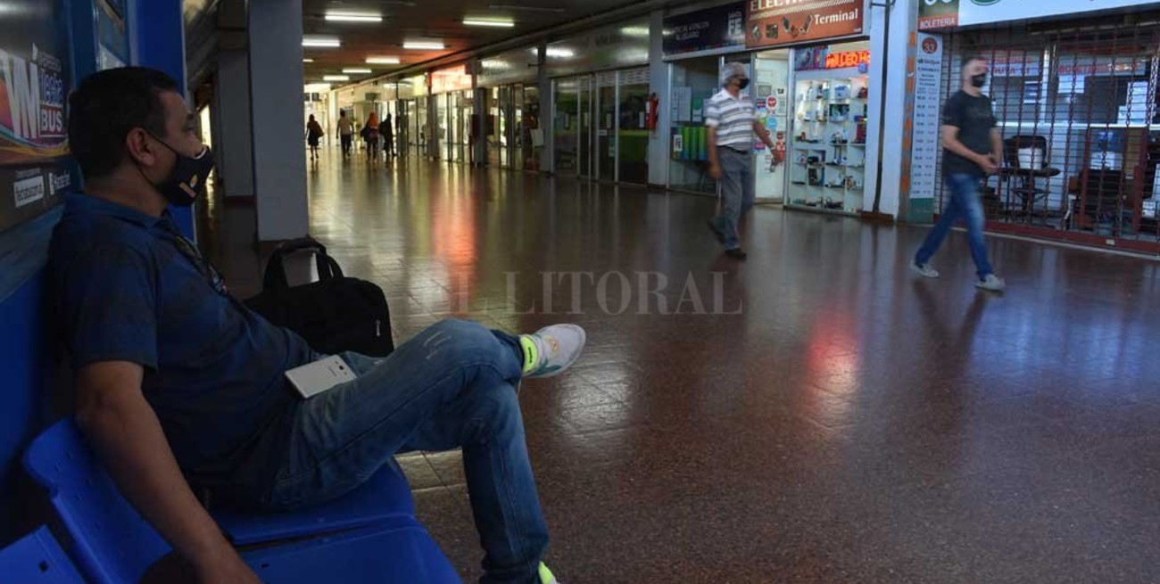 En la Terminal aguardan el decreto para   reactivar el transporte de larga distancia