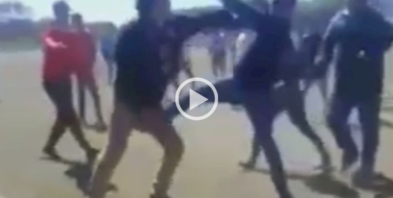 Video: La indignante pelea entre padres, entrenadores y jugadores en las inferiores de la Liga Chaqueña