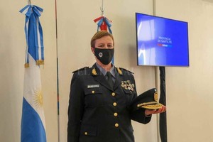 Manuel Fabatía Emilse Chimenti dijo que  no le parece mal  la sindicalización policial.  Con seriedad  aclaró.