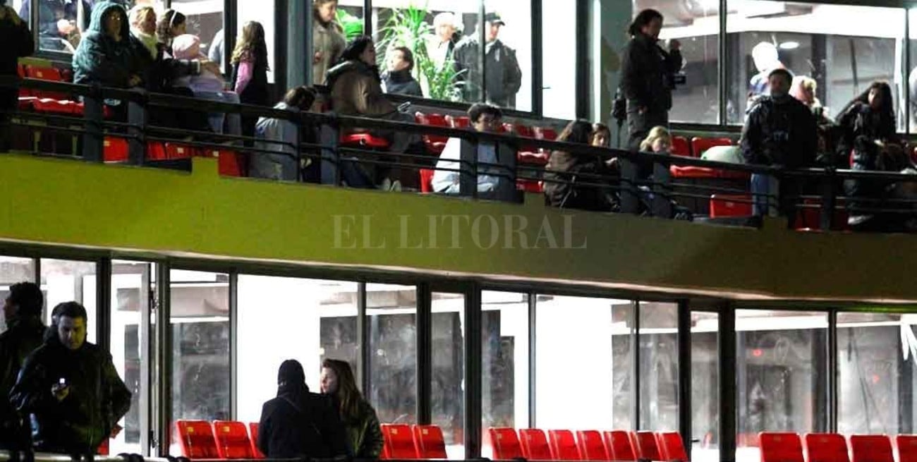 Vandalismo en el sector de palcos del club Colón