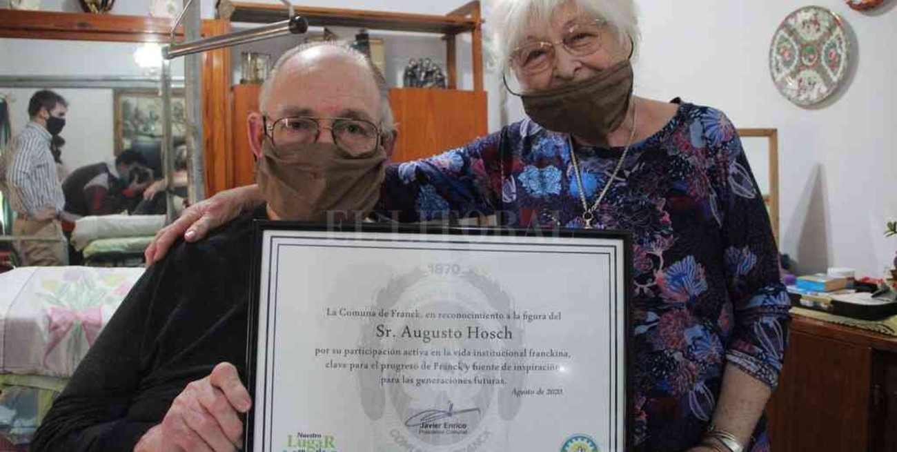 Autoridades de Franck reconocen la figura de Augusto Hosch