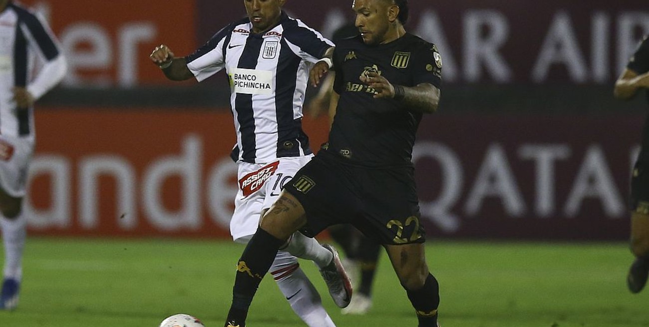 Racing derrotó a Alianza Lima en Perú y quedó a un paso de los octavos de final