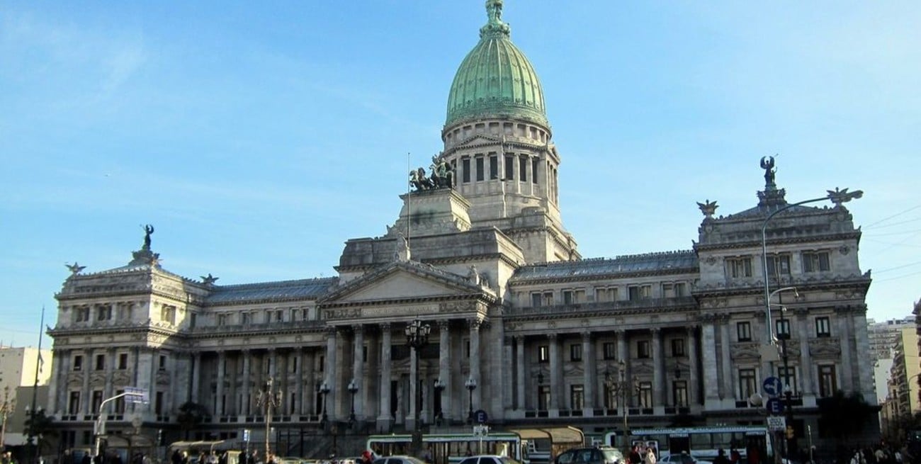 Pospusieron por una semana el envío del "reperfilamiento" al Congreso