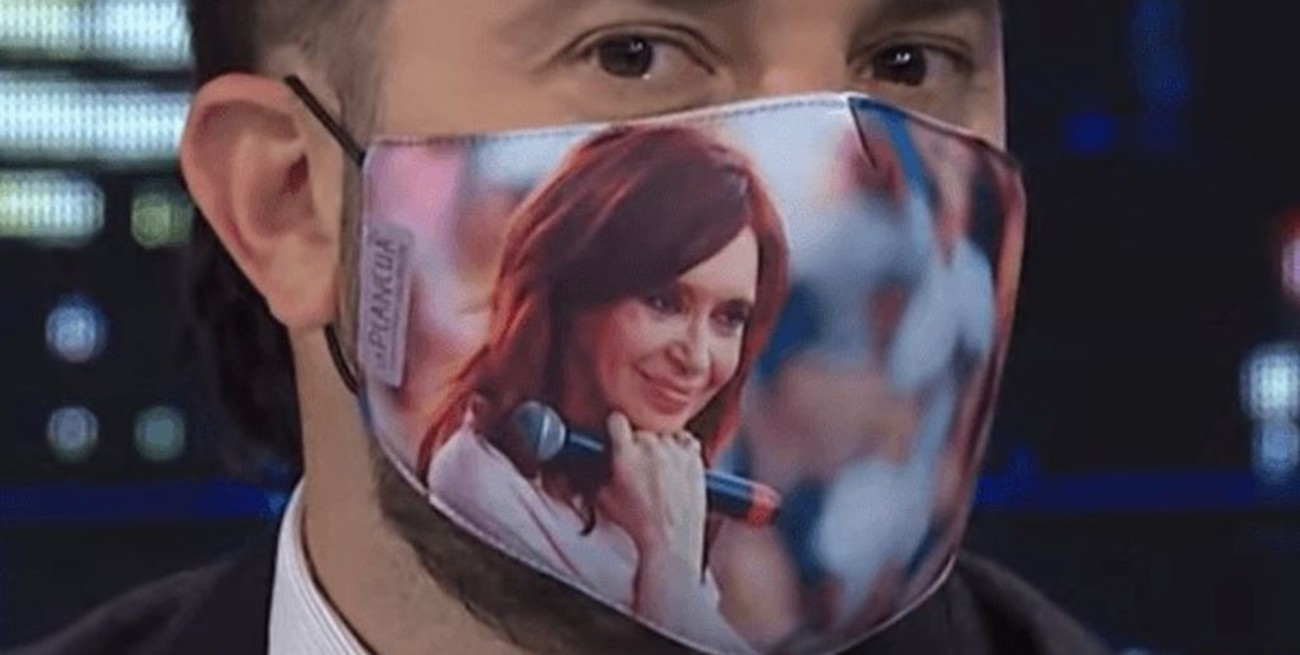 "Inhalar amor y protección": Diego Brancatelli explicó de qué lo protege el tapabocas de Cristina