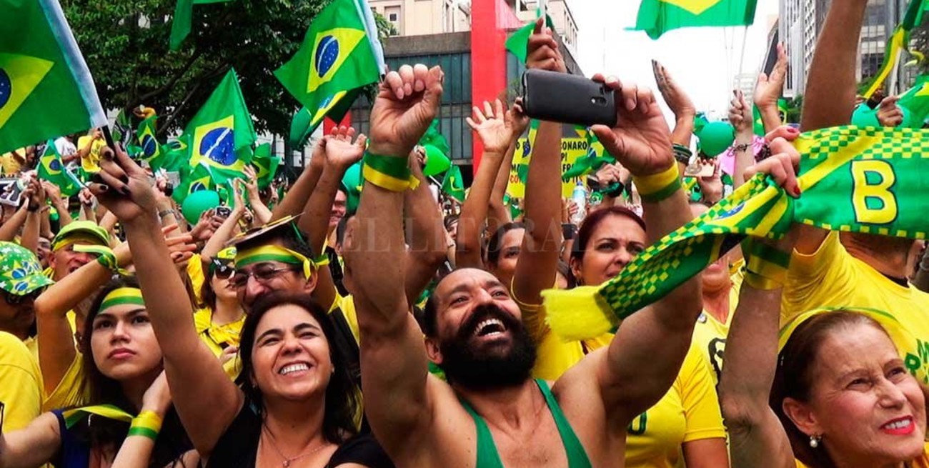 Elección en Brasil, bisagra en el uso del Whatsapp y las "fake news"