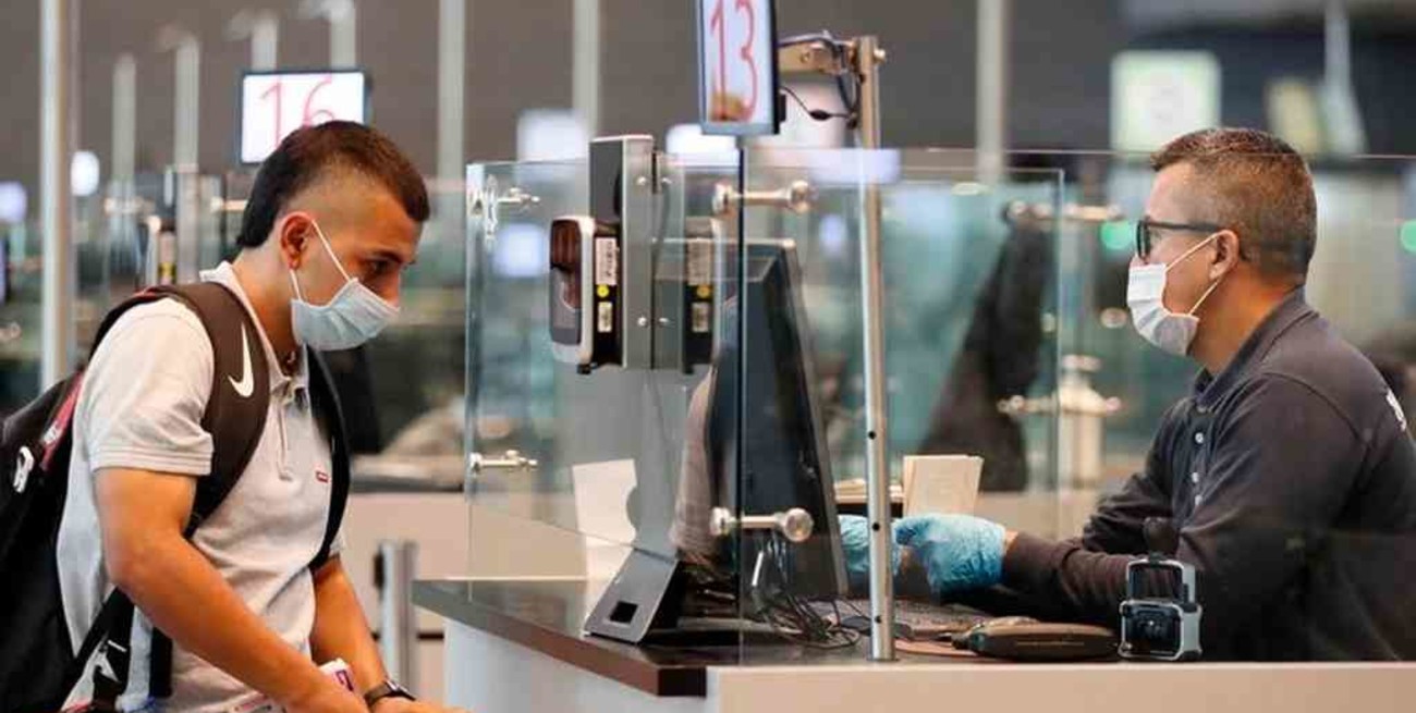 Suspenden el otorgamiento de visas a países con circulación de coronavirus