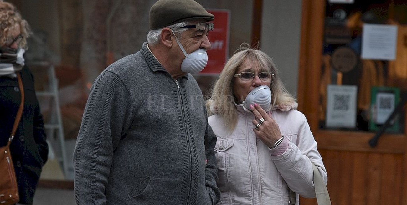 239 expertos contradicen a la OMS y afirman que el coronavirus se trasmite por el aire