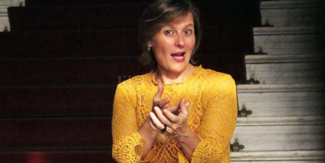 Eléonore Bovon, en un homenaje a la cantante francesa Bárbara