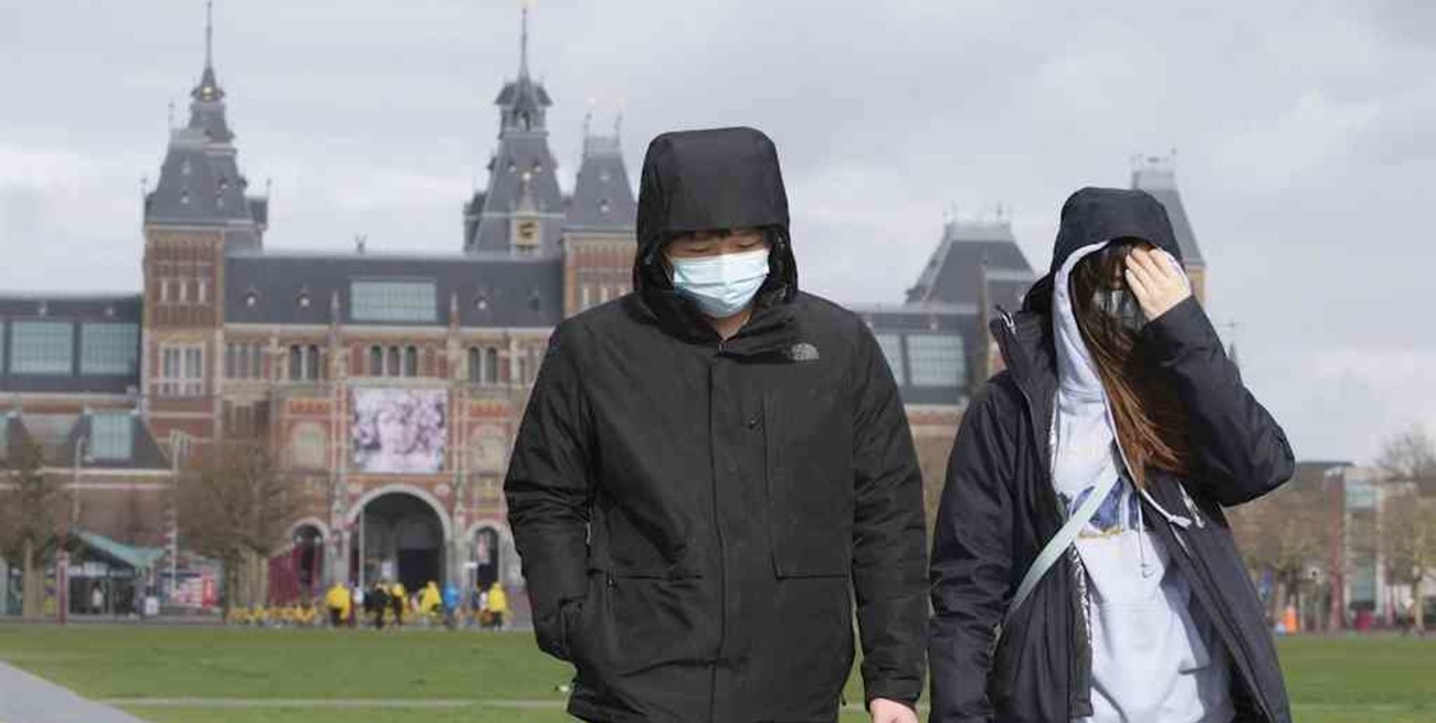 Países Bajos detectó una fuerte alza de casos de coronavirus