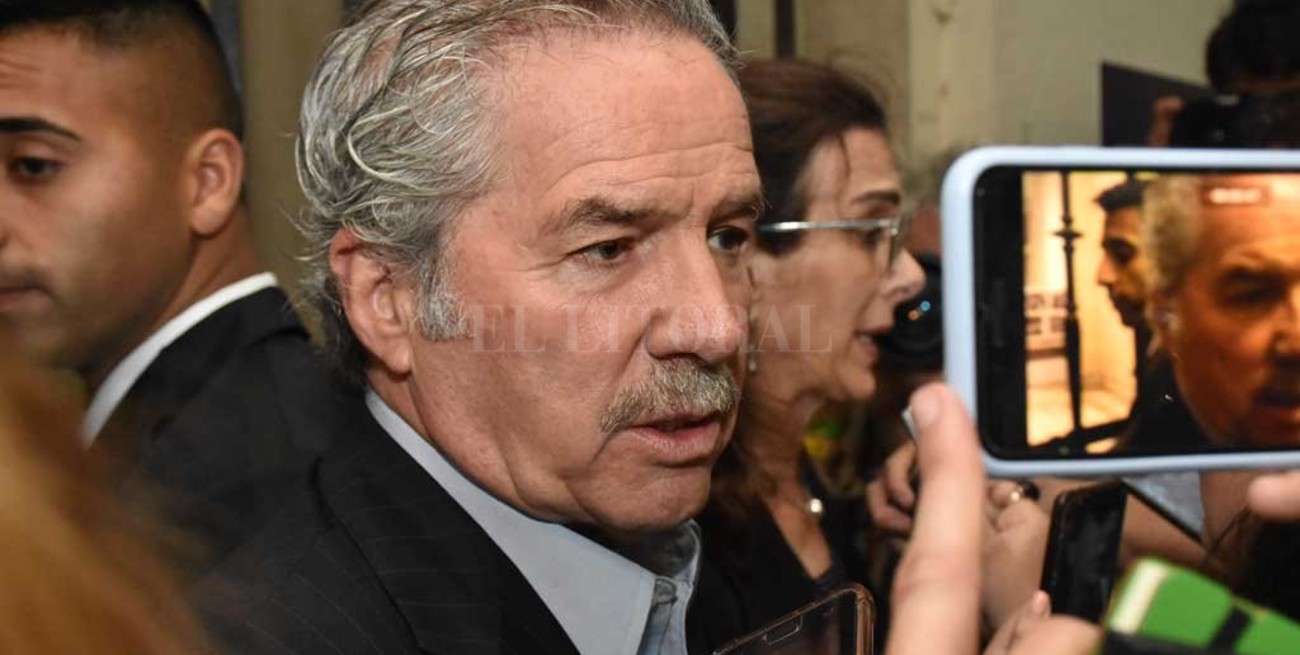 Bielsa y Solá "participan", pero prefieren no confirmar cargos