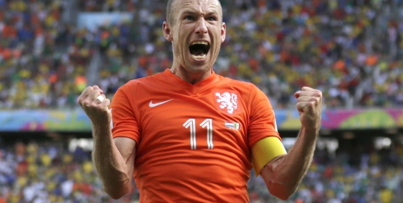 El neerlandés Robben fue tentado por un club brasilero para volver a jugar al fútbol