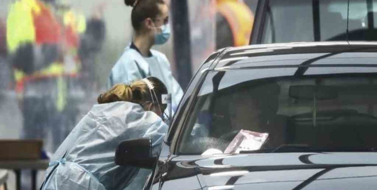 Australia: aíslan decenas de barrios en Melbourne por el rebrote de coronavirus