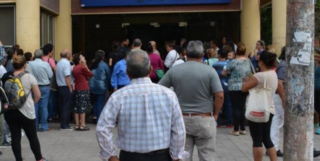 Los escribanos certificarán gratuitamente poderes para jubilados y beneficiarios de la Anses