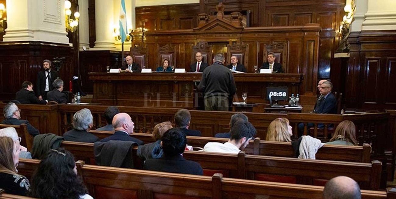 El kirchnerismo insiste con la idea de "apriete" y "presión mediática" a la Corte