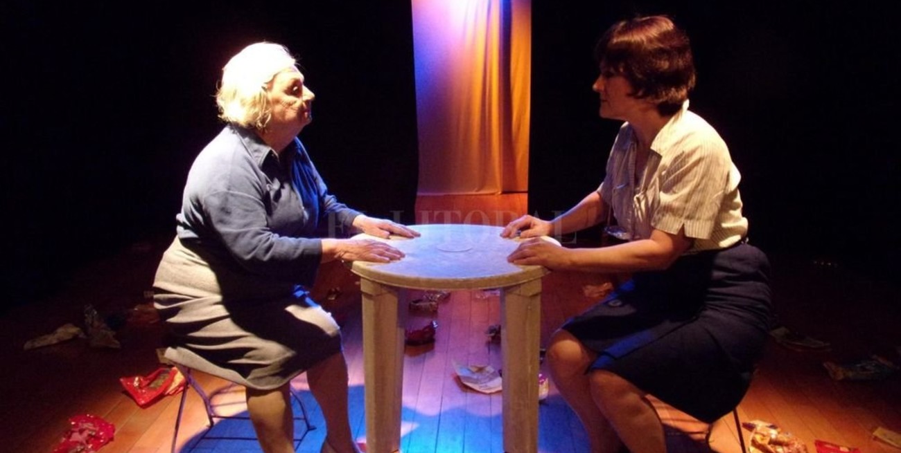 "El autor hurga en lo más profundo de sus criaturas" 