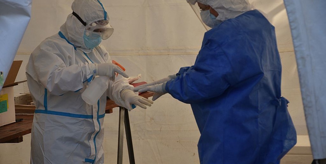 Curva in crescendo: récord en provincia de  2.300 casos, 225 en la ciudad y 25 muertos