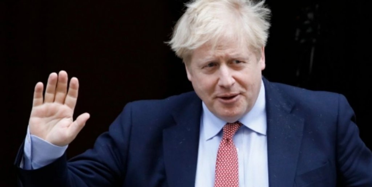 Tras la segunda noche en terapia intensiva, Boris Johnson continúa estable