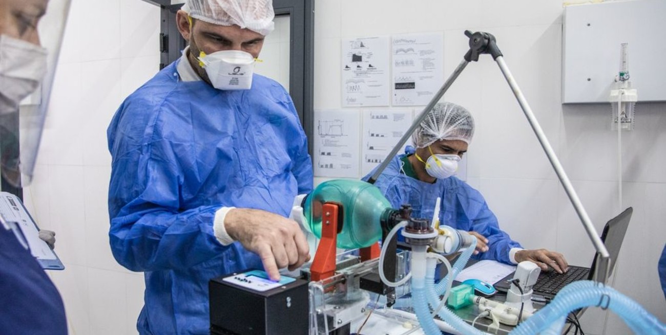 Investigadores santafesinos testearon con éxito un respirador artificial