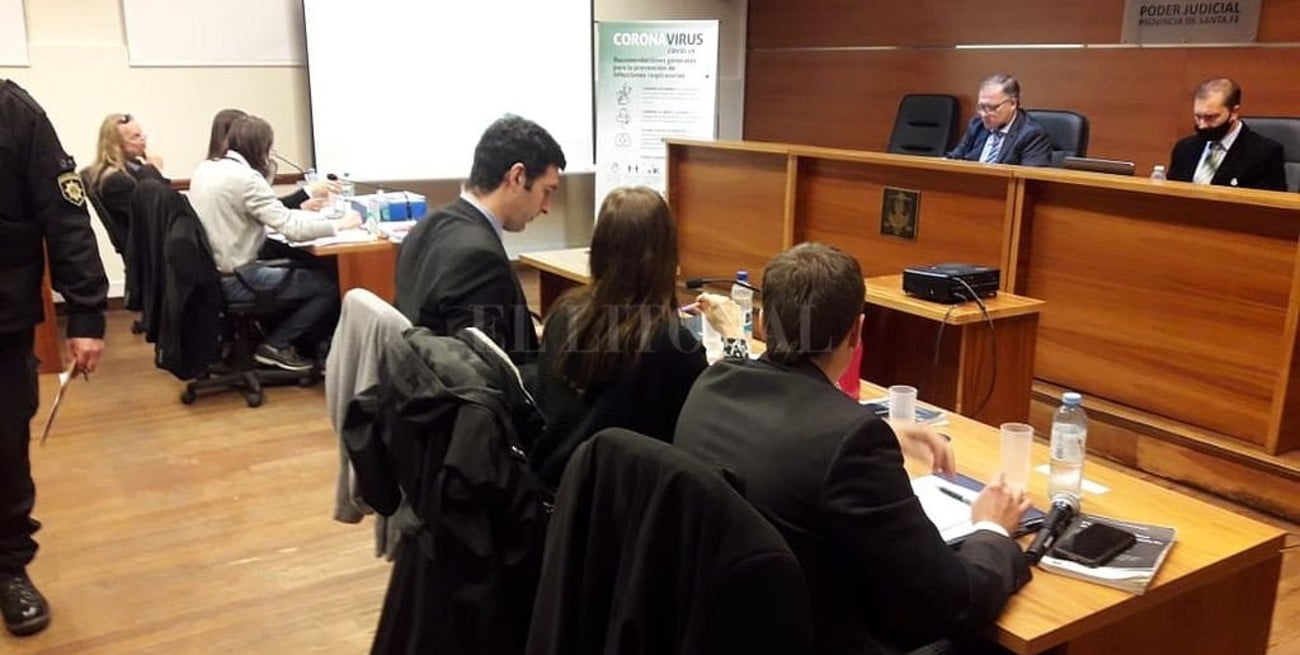 Empezó el juicio contra la pareja acusada de matar a un albañil