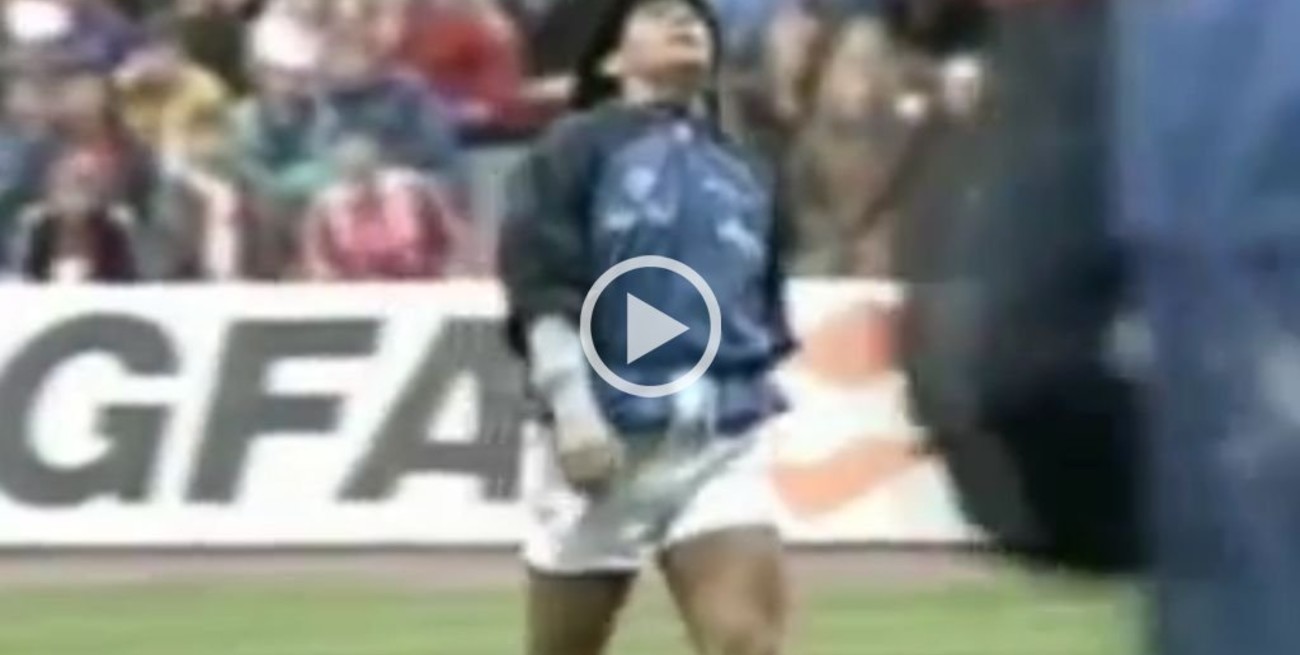 Video: Se cumplen 31 años de la entrada en calor de Maradona al ritmo de "Life is life"