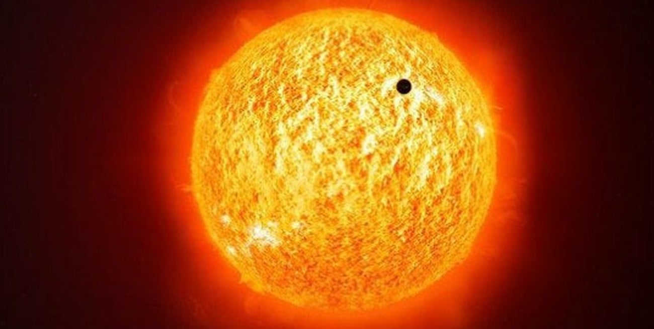 "Tránsito de Mercurio": el planeta se paseó por delante del Sol