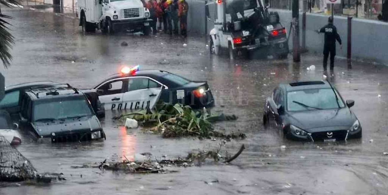 Tras fuertes lluvias en Chihuahua, una mujer muere arrastrada por corriente de agua