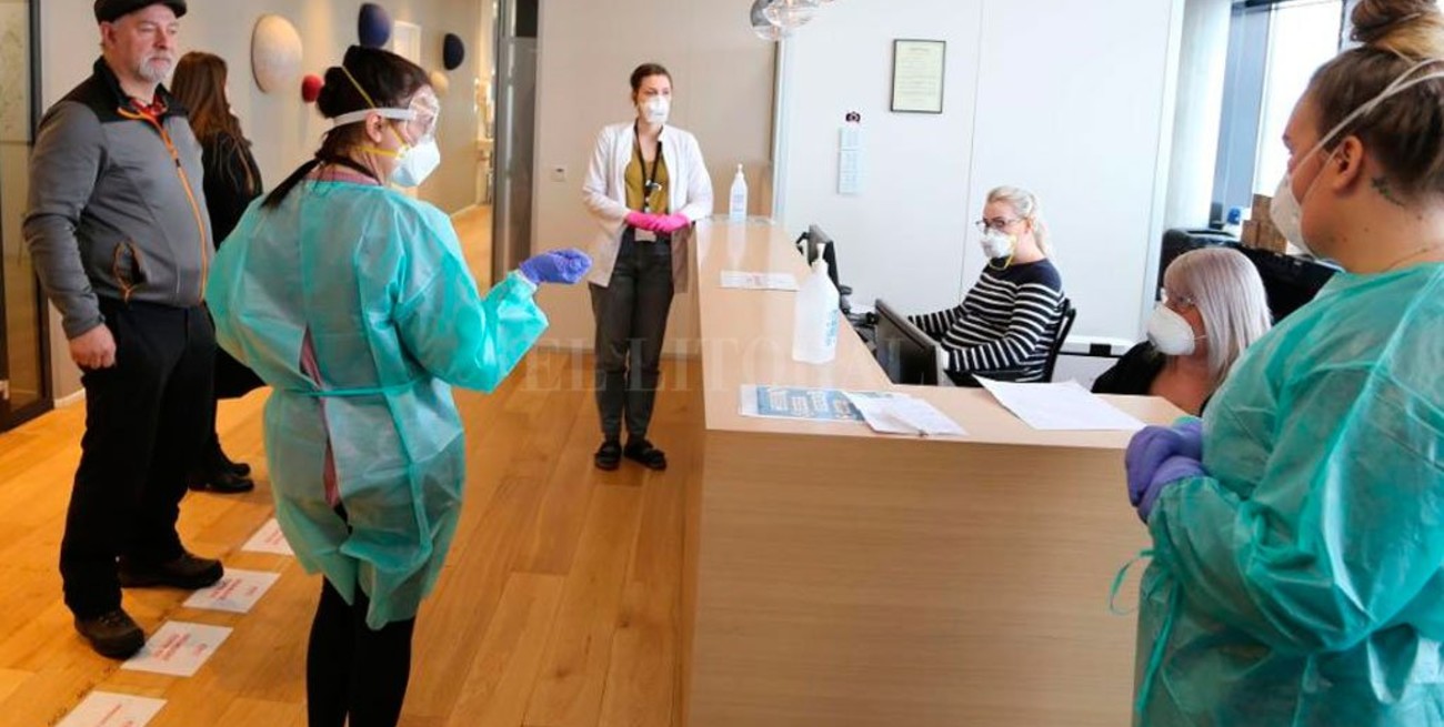 Islandia hace oficial el uso obligatorio del tapabocas