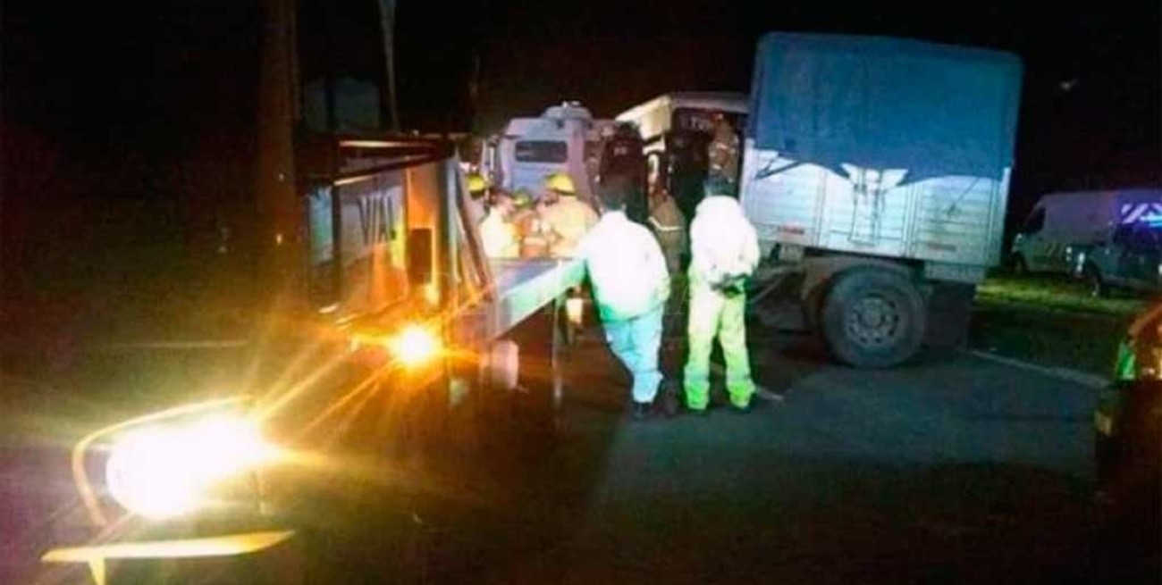 El colectivo siniestrado en la autopista Santa Fe - Rosario tenía los papeles en regla