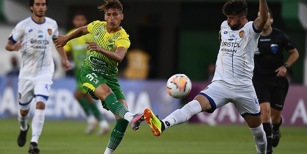 Defensa y Justicia empató con Luqueño y clasificó a octavos de final