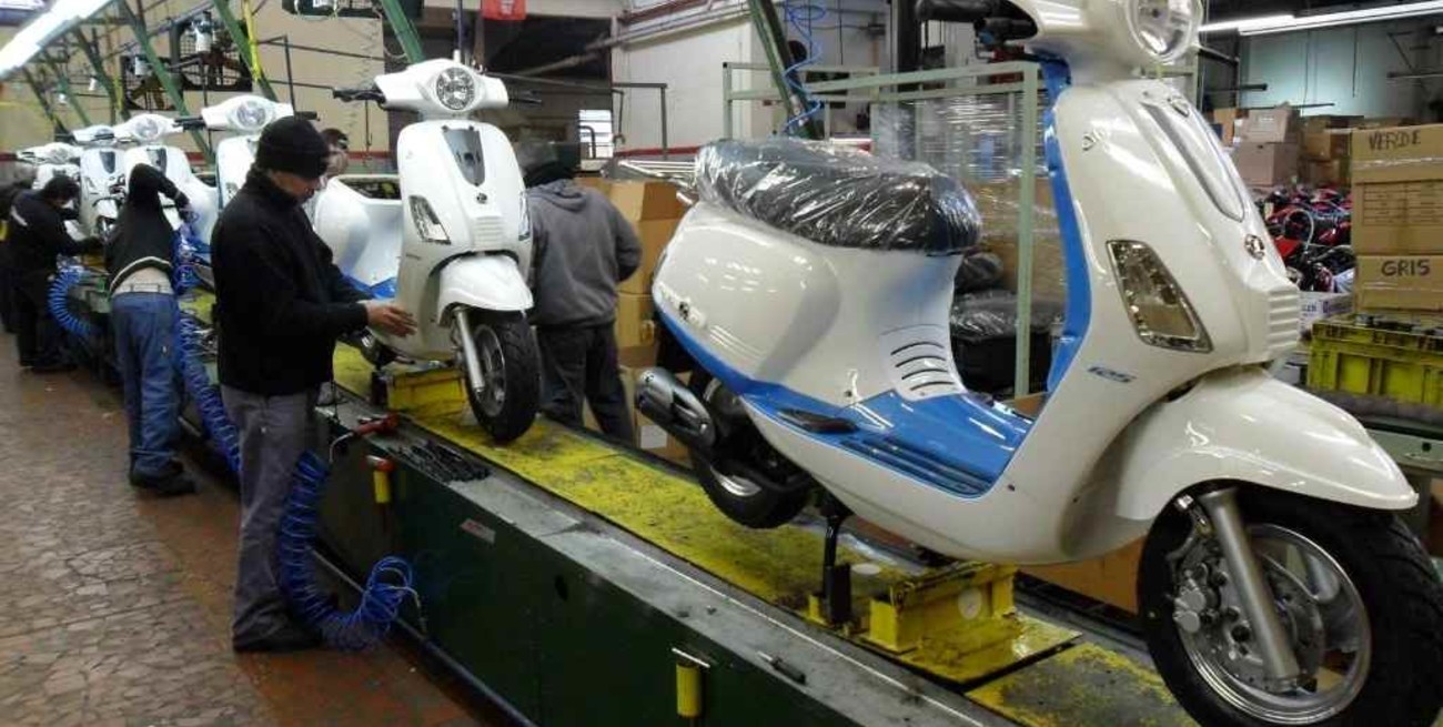 La venta de motos en agosto creció 13% contra julio y cayó 4,5% en el interanual