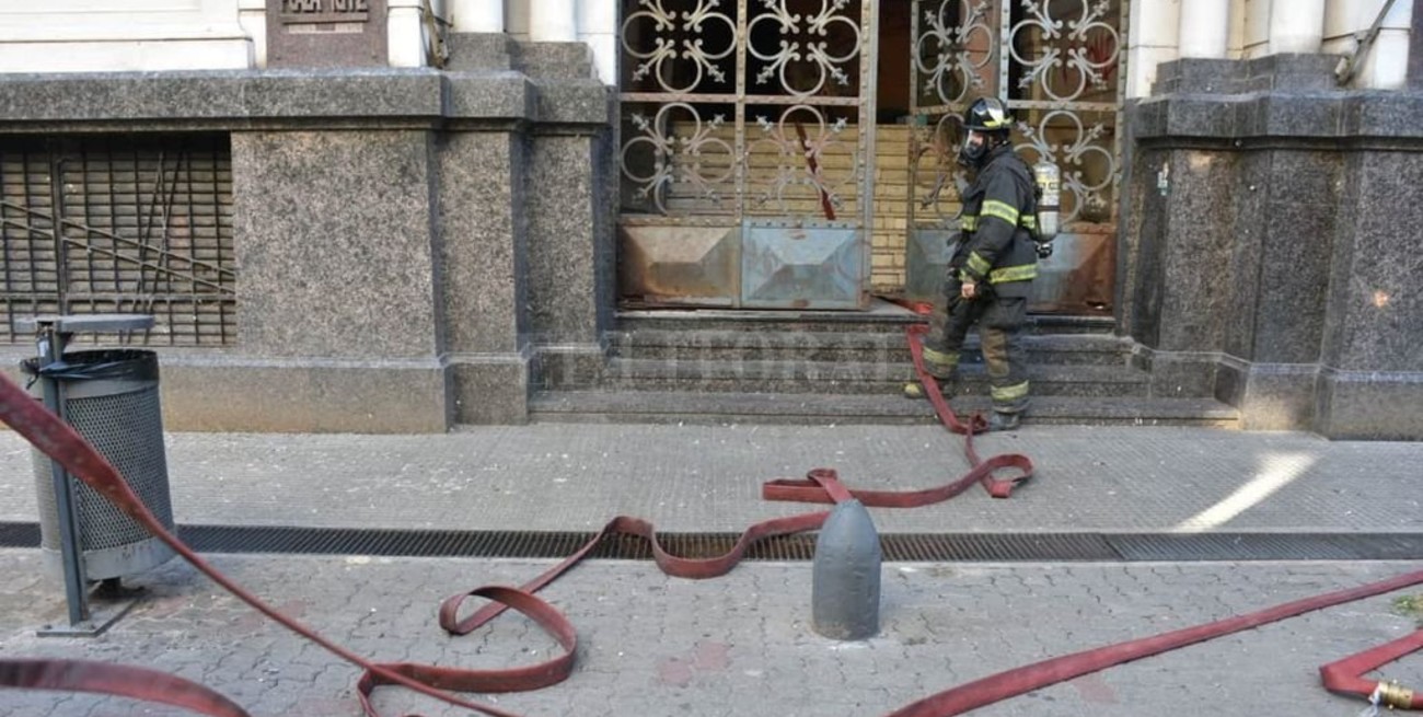 Incendio en el ex Shopping Plaza Ritz